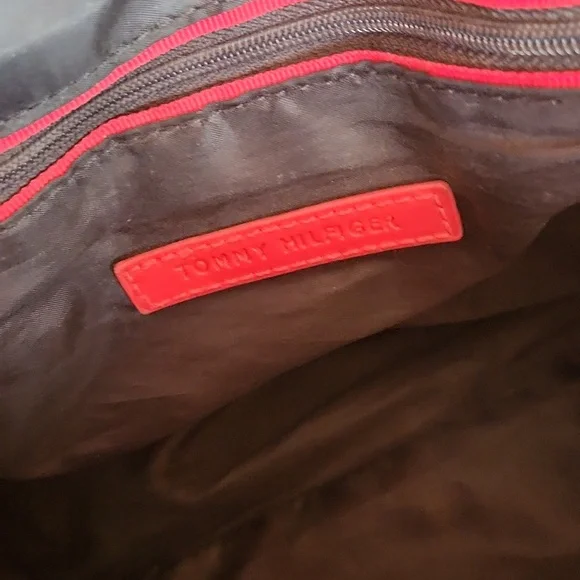 Tommy Hilfiger black and tan shoulder bag - Picture 6 of 12